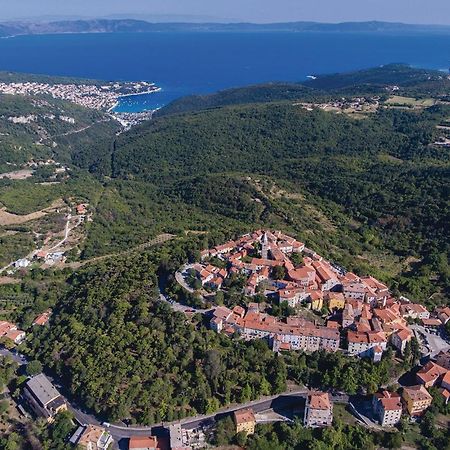 Beautiful Apartment In Rabac With Kitchen 외부 사진