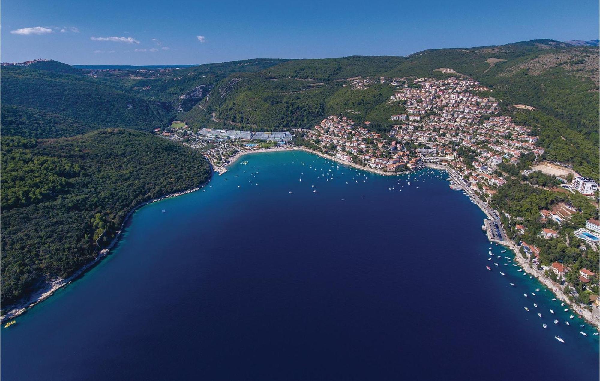 Beautiful Apartment In Rabac With Kitchen 외부 사진