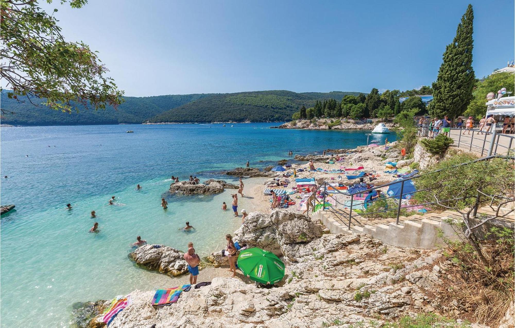 Beautiful Apartment In Rabac With Kitchen 외부 사진